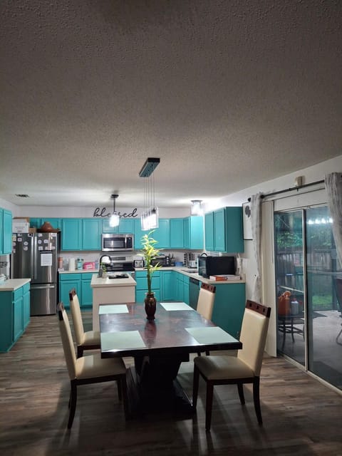 Kitchen or kitchenette, kitchen