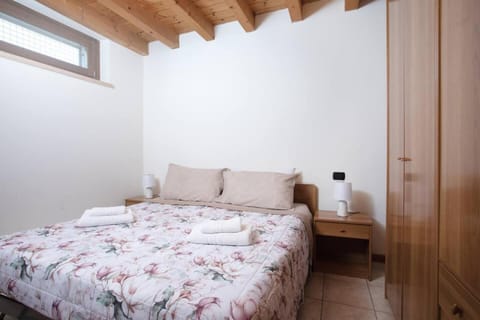 Bed, Photo of the whole room, Bedroom, towels, wardrobe