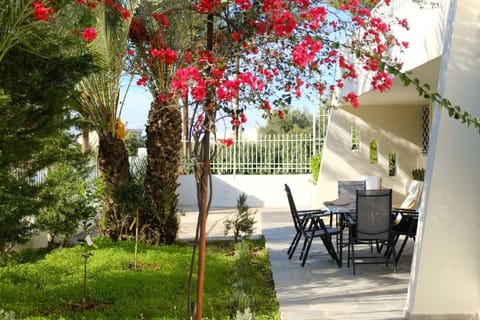 Patio, Garden, View (from property/room), Balcony/Terrace, Dining area, Garden view