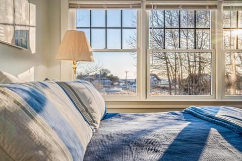 Town & Tide Home for 8 House in Kennebunkport