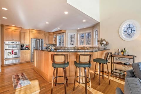 Town & Tide Home for 8 House in Kennebunkport