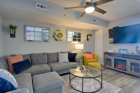 Beach, Pool and Ocean View! North Myrtle Beach Condo Apartment in Crescent Beach