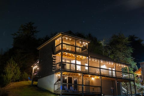 Property building, Night