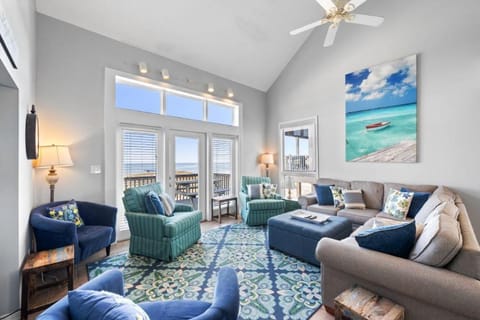 Marilyns Cottage by Youngs Suncoast House in West Beach