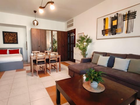 Living room, Dining area, air conditioner