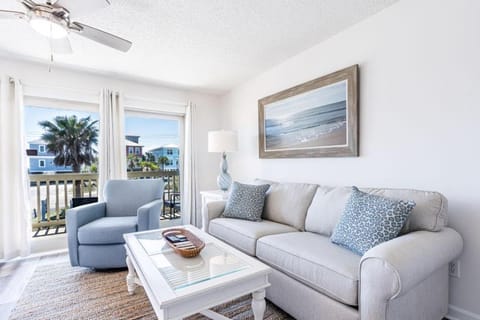 Summerhouse West 102A by Youngs Suncoast Apartment in West Beach