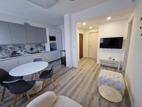 Kitchen or kitchenette, Living room, Dining area