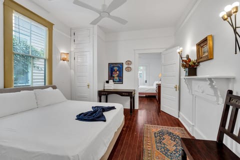 Bywater 2BR Shotgun w Backyard Near FQ House in Ninth Ward