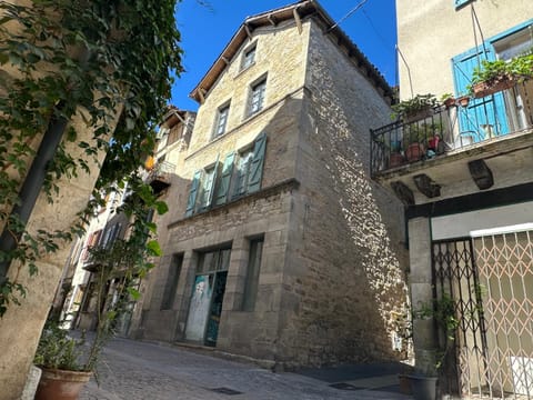 Property building, Neighbourhood, Street view