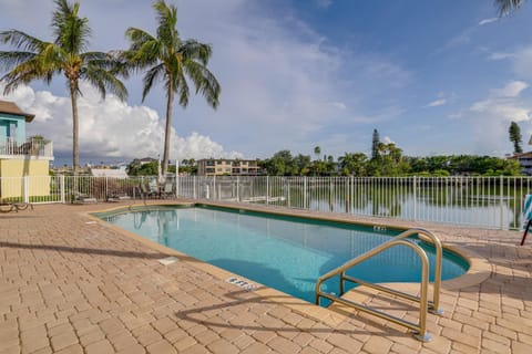 Walk to Beach! Treasure Island Gem with Water Views Apartment in Treasure Island