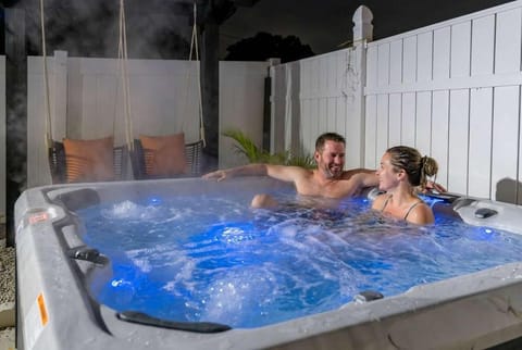 Backyard Oasis Pool Hot Tub Putt Putt Bar House in Largo