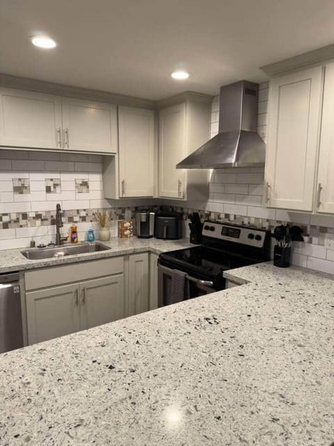 Kipps Hill Haven B — Folsom Lake Escape House in El Dorado Hills