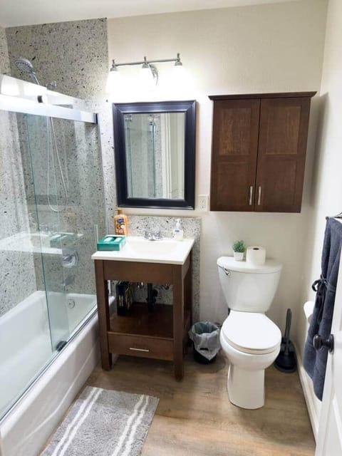 Kipps Hill Haven B — Folsom Lake Escape House in El Dorado Hills