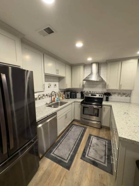 Kipps Hill Haven B — Folsom Lake Escape House in El Dorado Hills