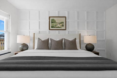 Spacious 1BR 1BA Apartments in Eastpointe - Pet-Fr Apartment in Eastpointe