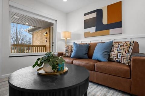 Spacious 1BR 1BA Eastpointe Apartment Apartment in Eastpointe