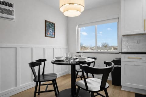 Spacious 1BR 1BA Eastpointe Apartment Apartment in Eastpointe