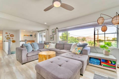 Indigo Sky Oasis - Pool, Hot Tub & Stargazing home House in Yucca Valley