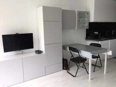 Appartement rénové proche plage avec parking - FR-1-843-51 Apartment in Le Pouliguen