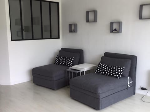 Appartement rénové proche plage avec parking - FR-1-843-51 Apartment in Le Pouliguen