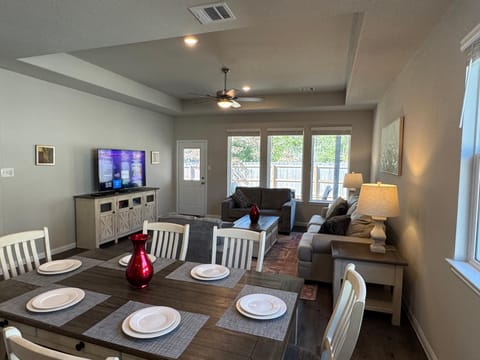 Living room, Seating area, Dining area