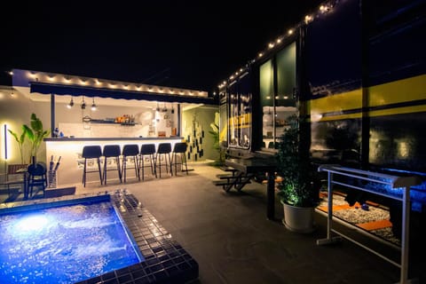 Property building, Swimming pool, Breakfast