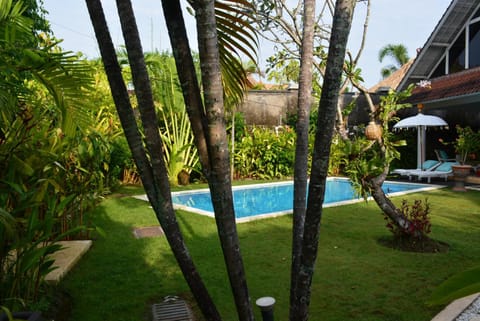 Garden view, Garden view