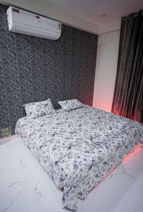 Honey Bee Hive Apartment in Jaipur