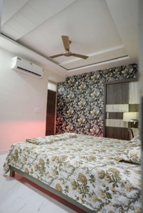Honey Bee Hive Apartment in Jaipur