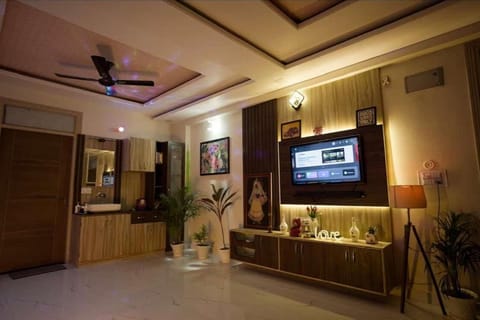 Honey Bee Hive Apartment in Jaipur