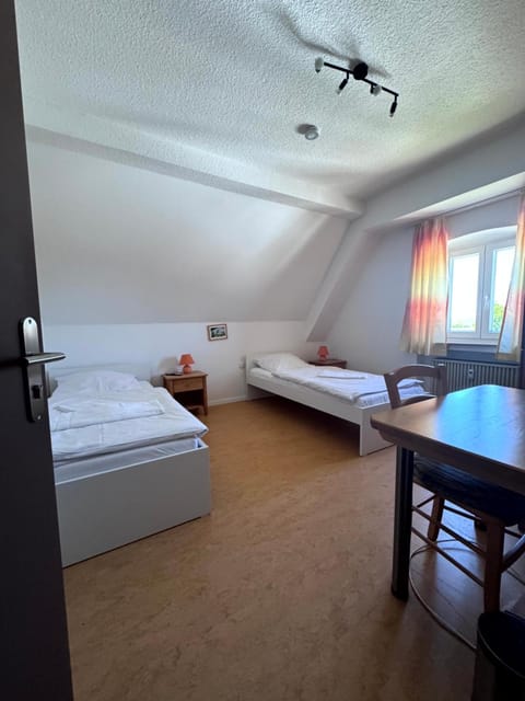 TV and multimedia, Bedroom, wardrobe