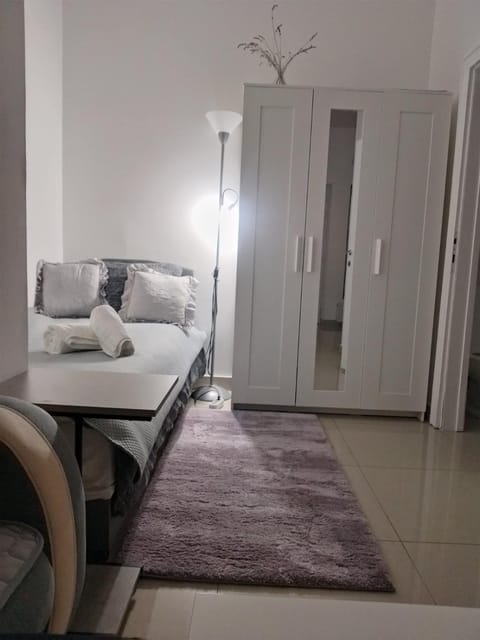 Bed, Bedroom, wardrobe