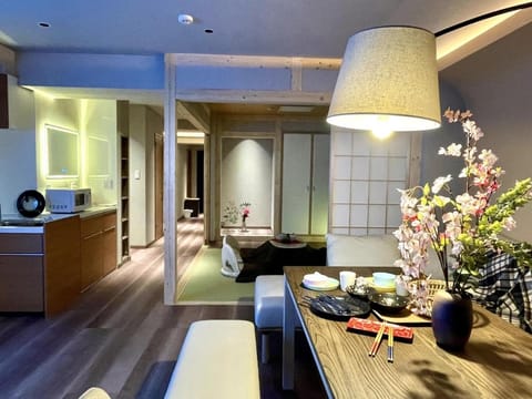 Living room, Seating area, Dining area