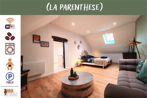 Communal lounge/ TV room, TV and multimedia, Living room, Bedroom