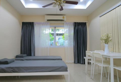 Bed, Photo of the whole room, Bedroom, air conditioner