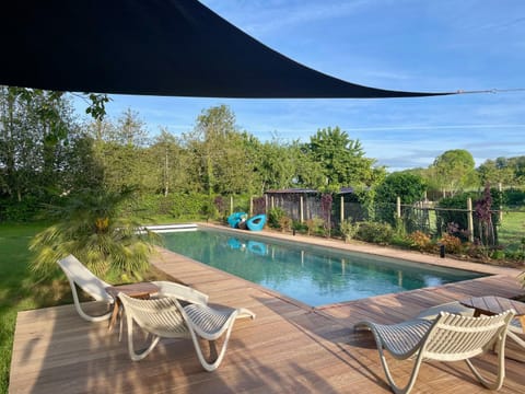 Day, Garden, Garden view, Swimming pool, sunbed