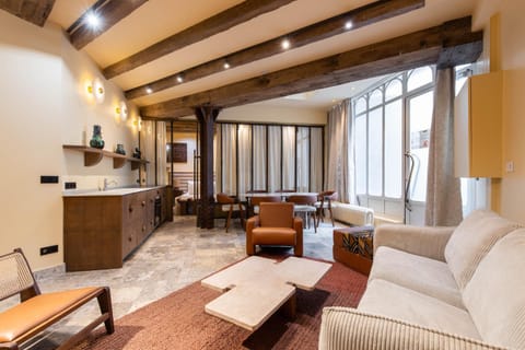 Living room, Meals