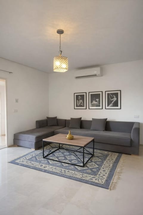 Living room, Seating area, air conditioner
