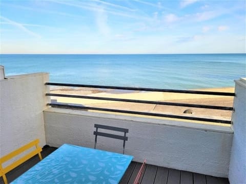 Day, Natural landscape, Balcony/Terrace, Beach, Sea view