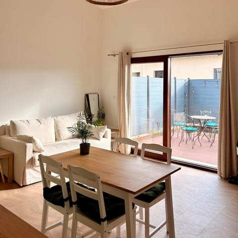 Patio, Balcony/Terrace, Dining area