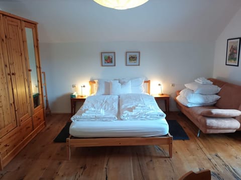 Bed, Photo of the whole room, Bedroom, towels, wardrobe