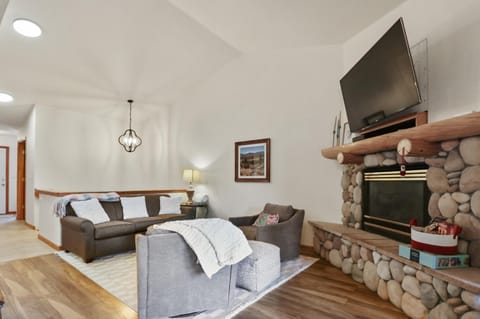 97 Lookout Ridge townhouse House in Dillon