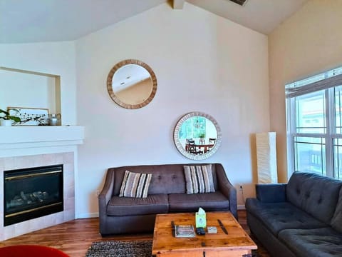 Bright Airy Home with Scenic Views House in Littleton