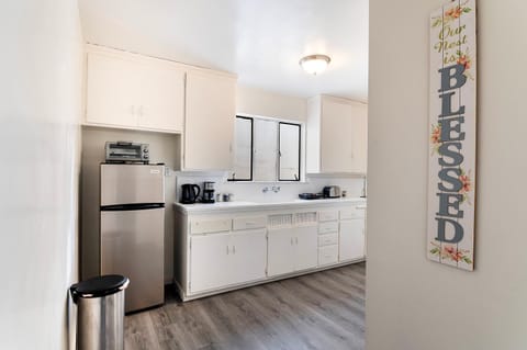 Comfortable 1B 2beds Retreat Near Beverly Hills Apartment in Beverly Hills