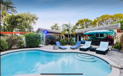 Swimming pool