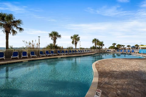 Oceanfront Bay Watch 1BR with Resort Amenities 1707 Apartment hotel in Atlantic Beach