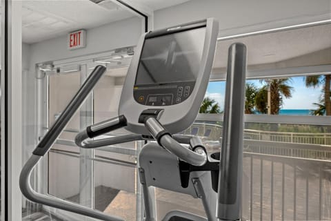 Oceanfront Bay Watch 1BR with Resort Amenities 1707 Apartment hotel in Atlantic Beach