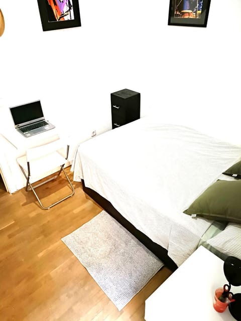 Habitación confortable en Madrid Centro La Latina Bed and Breakfast in Centro