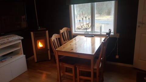 TV and multimedia, Dining area