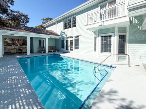 Bayberry Family Beach House 5 BR 4 BA Pool Walk to Beach House in South Forest Beach